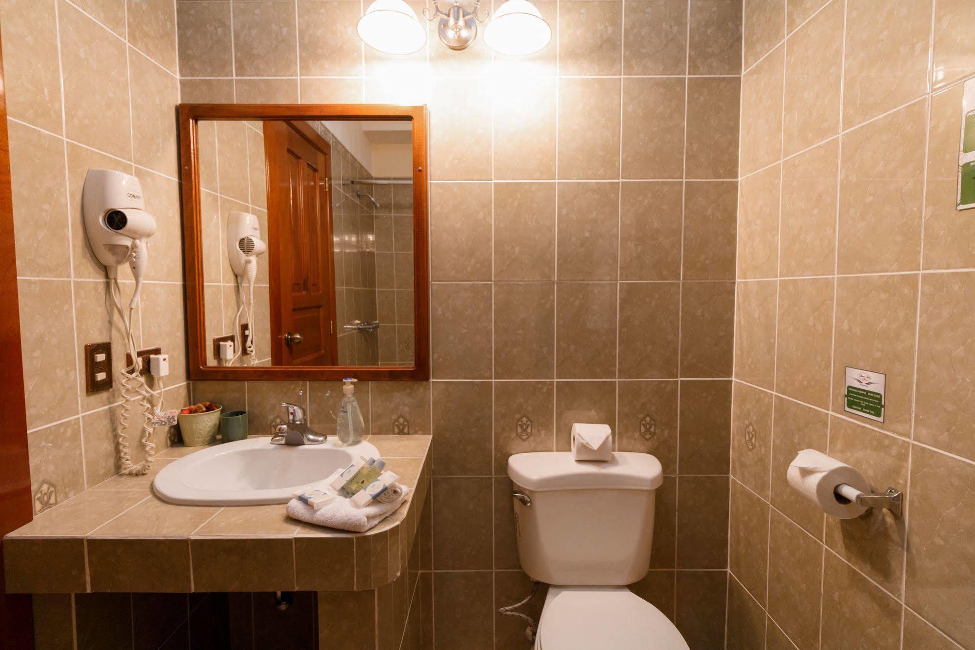 Hotel Anna Inn Olintepeque Zewnętrze zdjęcie